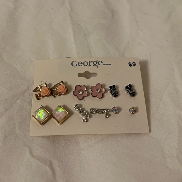 🌸3 FOR 5🌸 6 pack of earrings - Picture 1 of 1